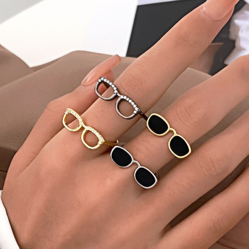 Women'S Fashion Jewellery - Small Crystal Glasses-shape Finger Ring Couple