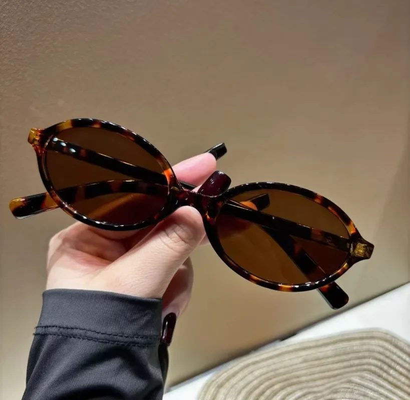 New Oval Shape Sunglasses Clas - Women'S Fashion Eyewear ulasan dan harga