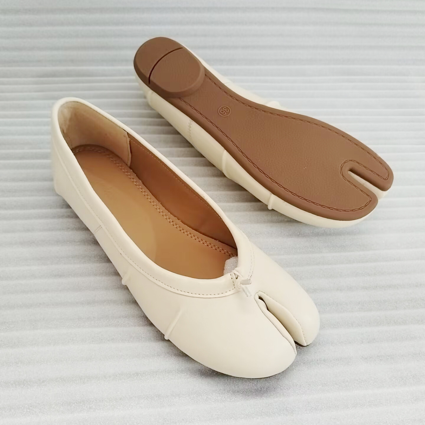 NEW Split Toe Flat Shoes Women - Women'S Fashion Walking Shoes ulasan dan harga
